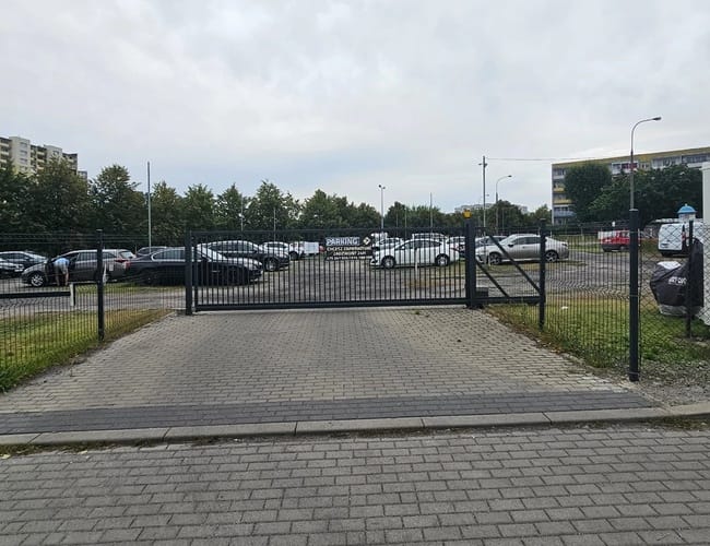Odlotowy Parking BZG - parking lotnisko Bydgoszcz-Szwederowo - zdjęcie 4