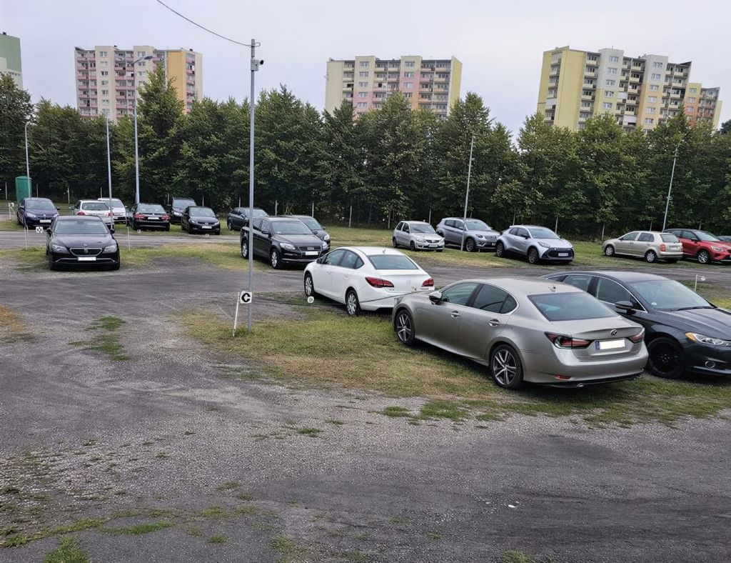 Odlotowy Parking BZG - parking lotnisko Bydgoszcz-Szwederowo - zdjęcie 7