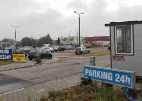 Zdjęcie parkingu JM Auto Bydgoszcz przy lotnisku