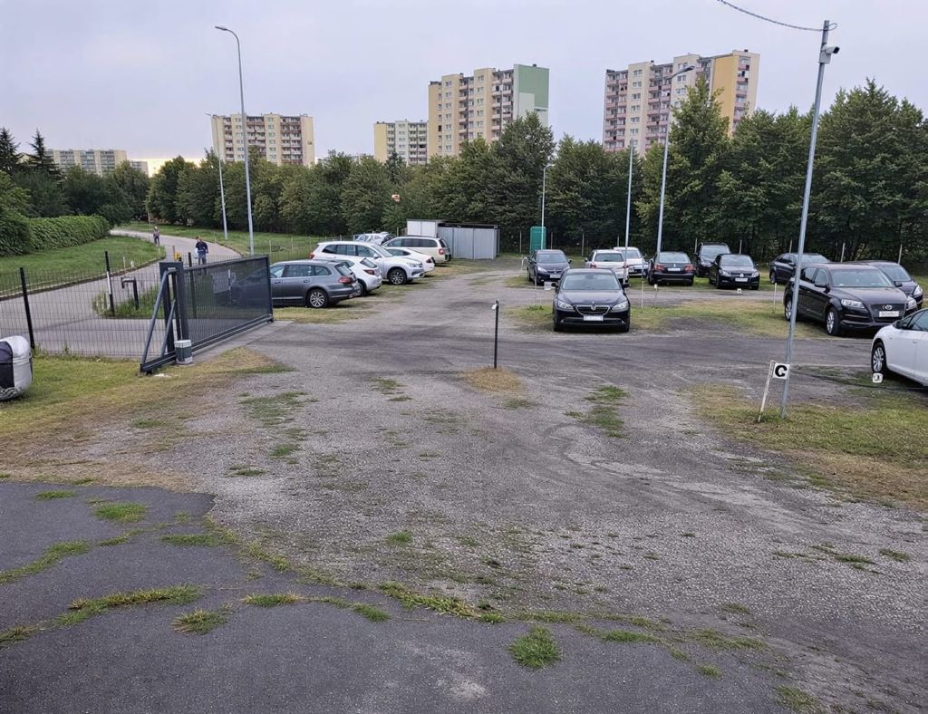 Odlotowy Parking BZG - parking lotnisko Bydgoszcz-Szwederowo - zdjęcie 3