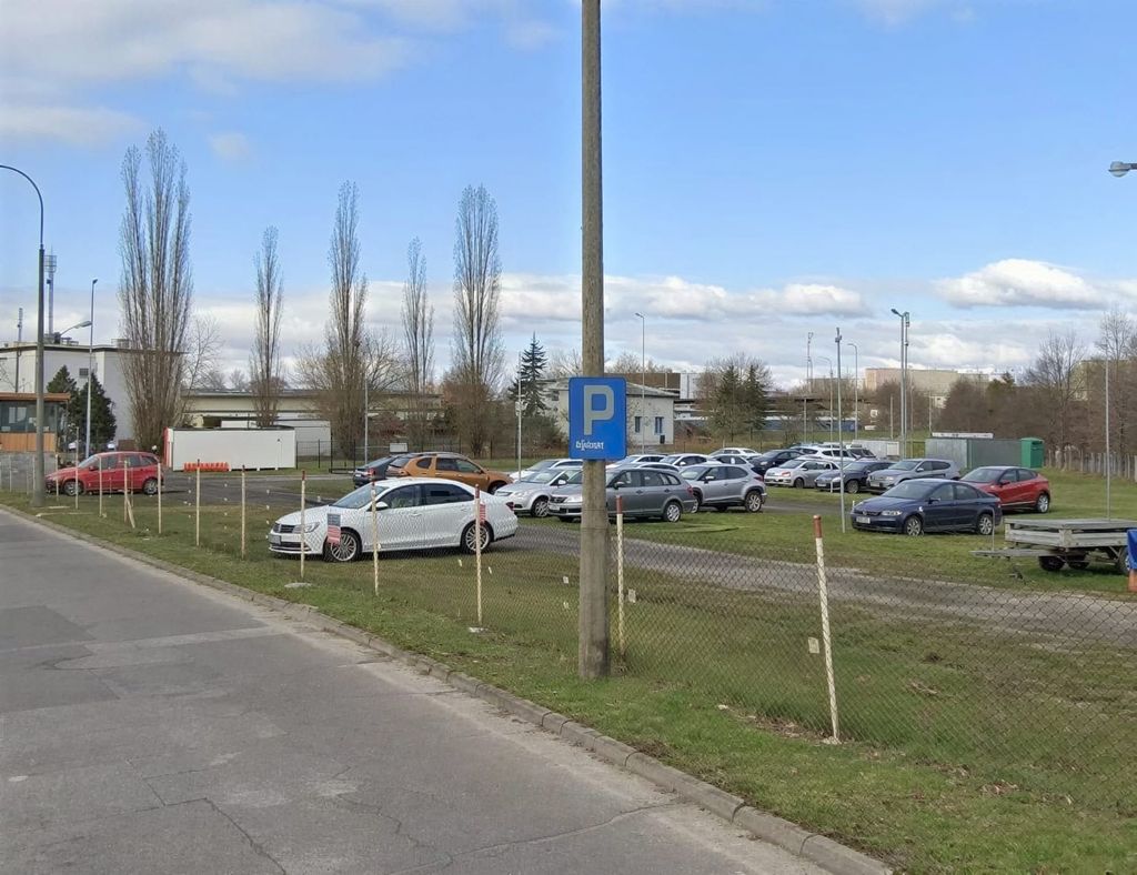 Odlotowy Parking BZG - parking lotnisko Bydgoszcz-Szwederowo - zdjęcie 2